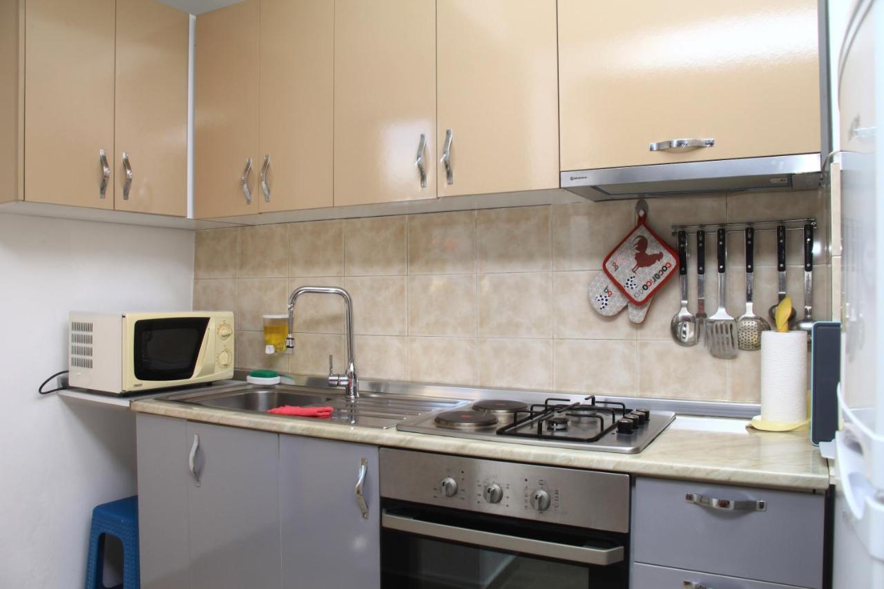 Old Town Boulevard Apartment In City Center ドゥラス エクステリア 写真
